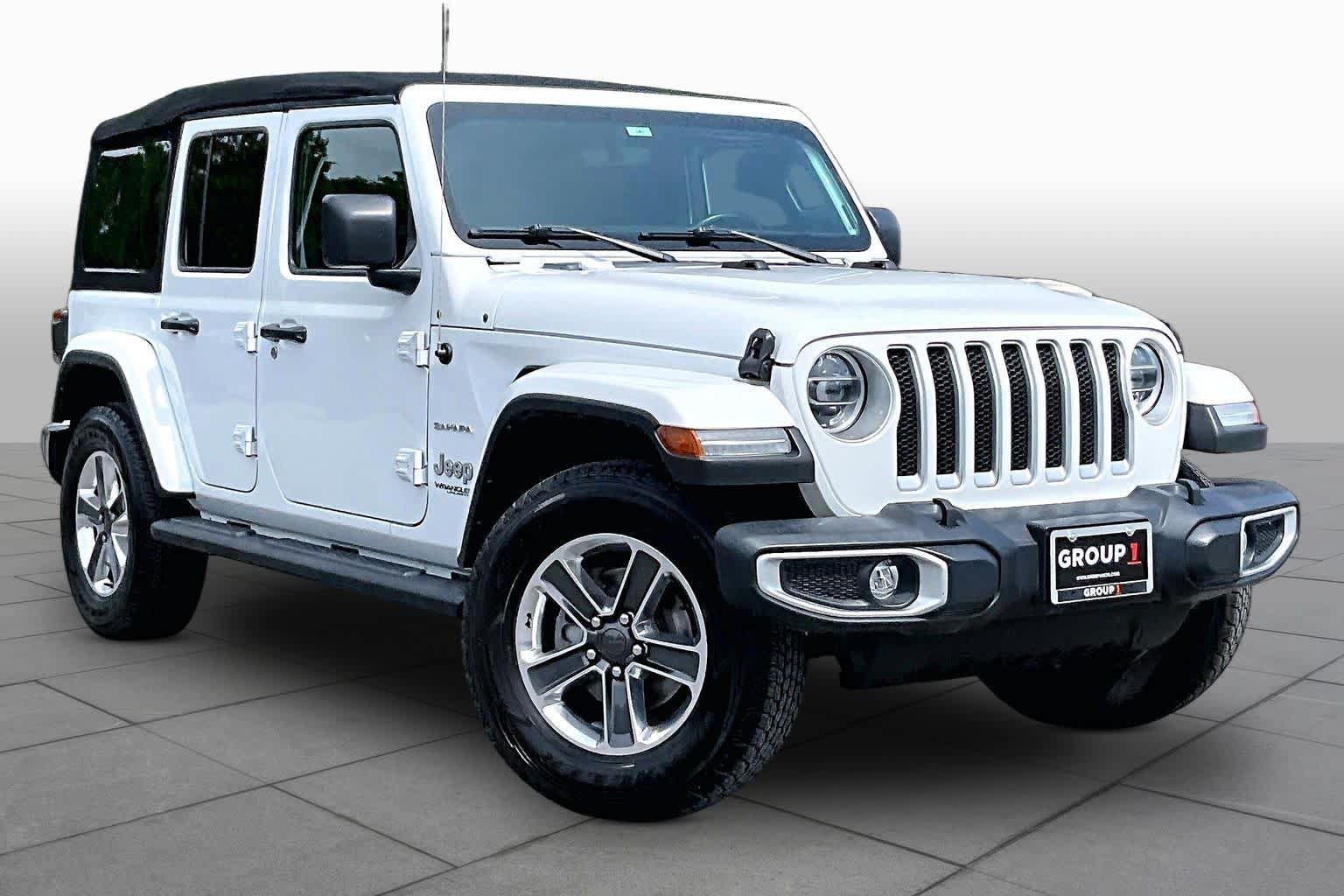 Used 2022 Jeep Wrangler Unlimited Sahara w/ LED Lighting Group AWD/4WD image 3