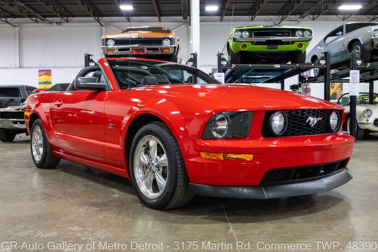Used 2005 Ford Mustang GT Premium RWD image 11