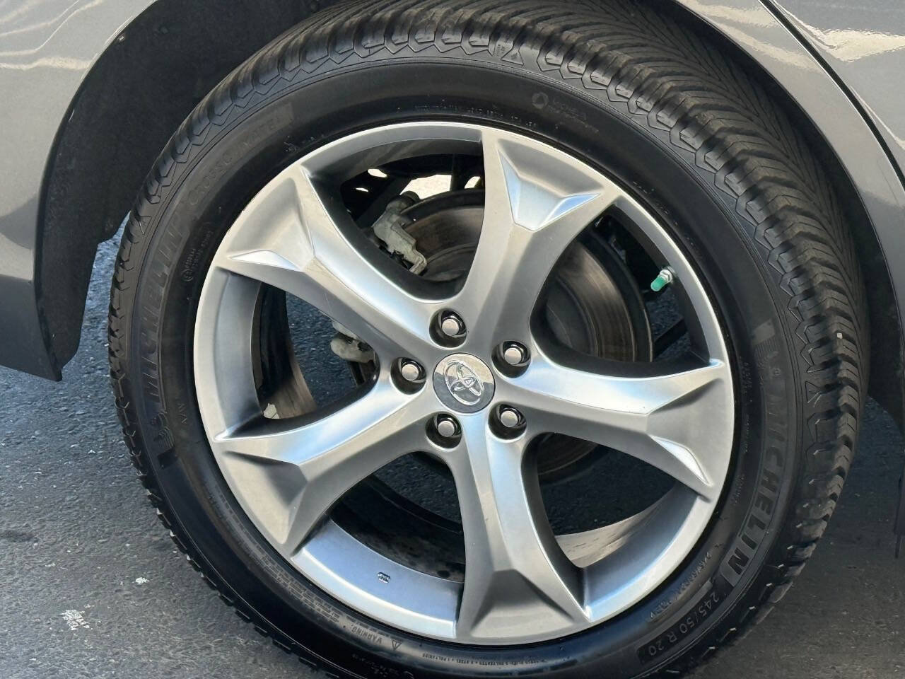 Used 2012 Toyota Venza LE FWD image 17