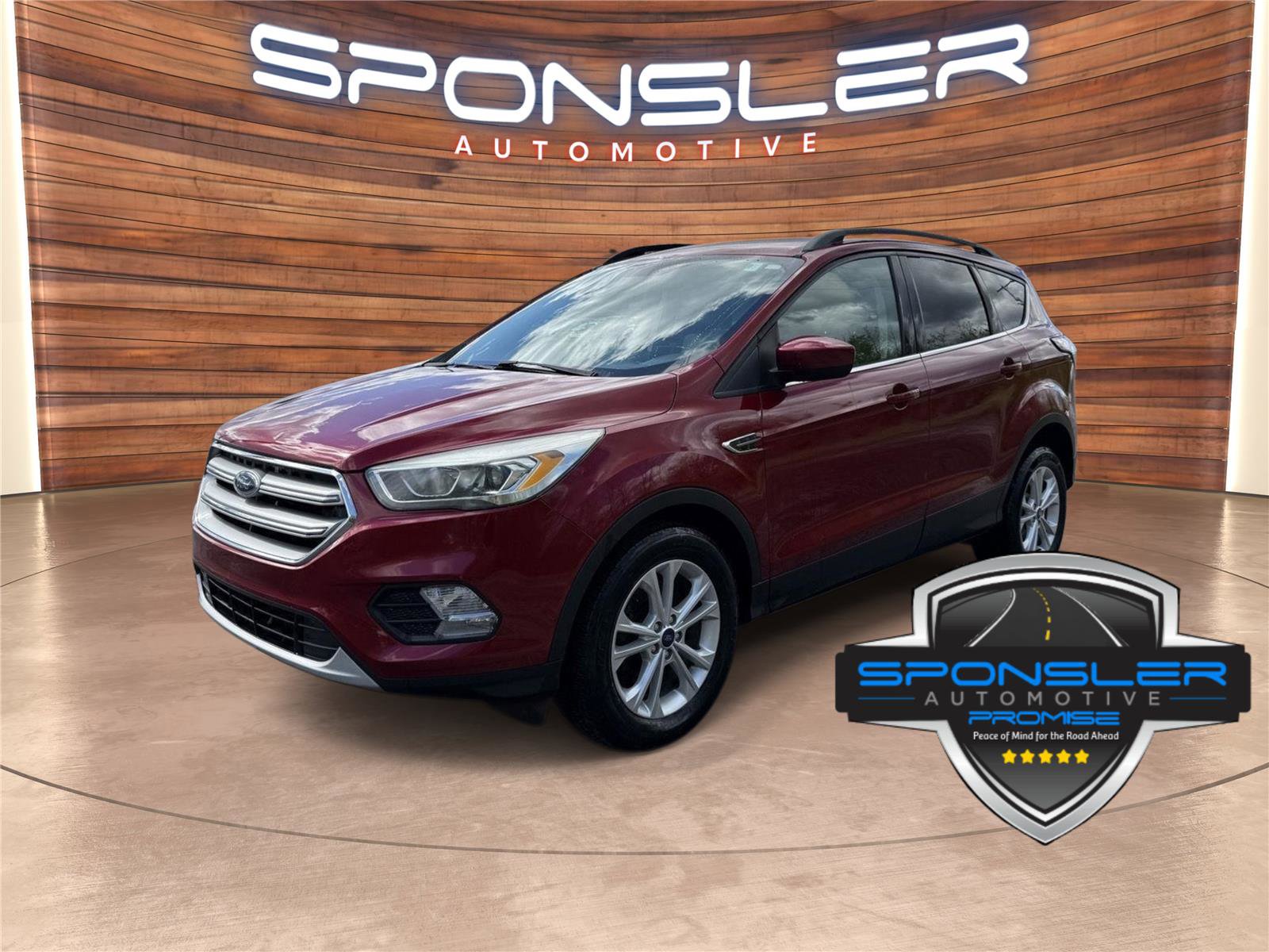 Used 2017 Ford Escape SE w/ Equipment Group 201A AWD/4WD image 1