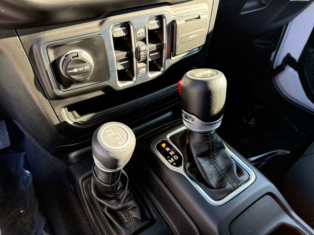 Certified 2023 Jeep Wrangler Willys image 25