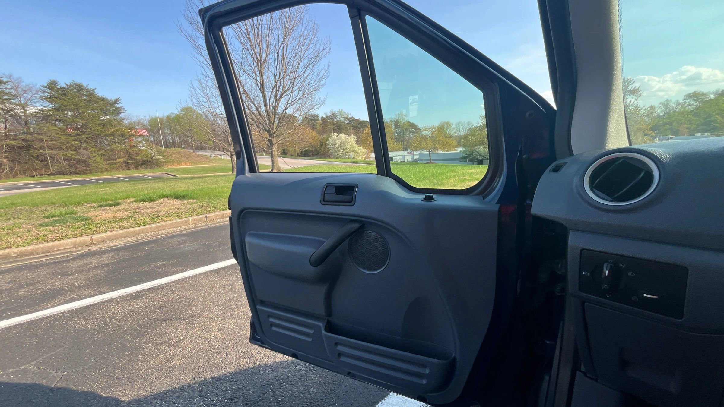 Used 2013 Ford Transit Connect XLT image 18