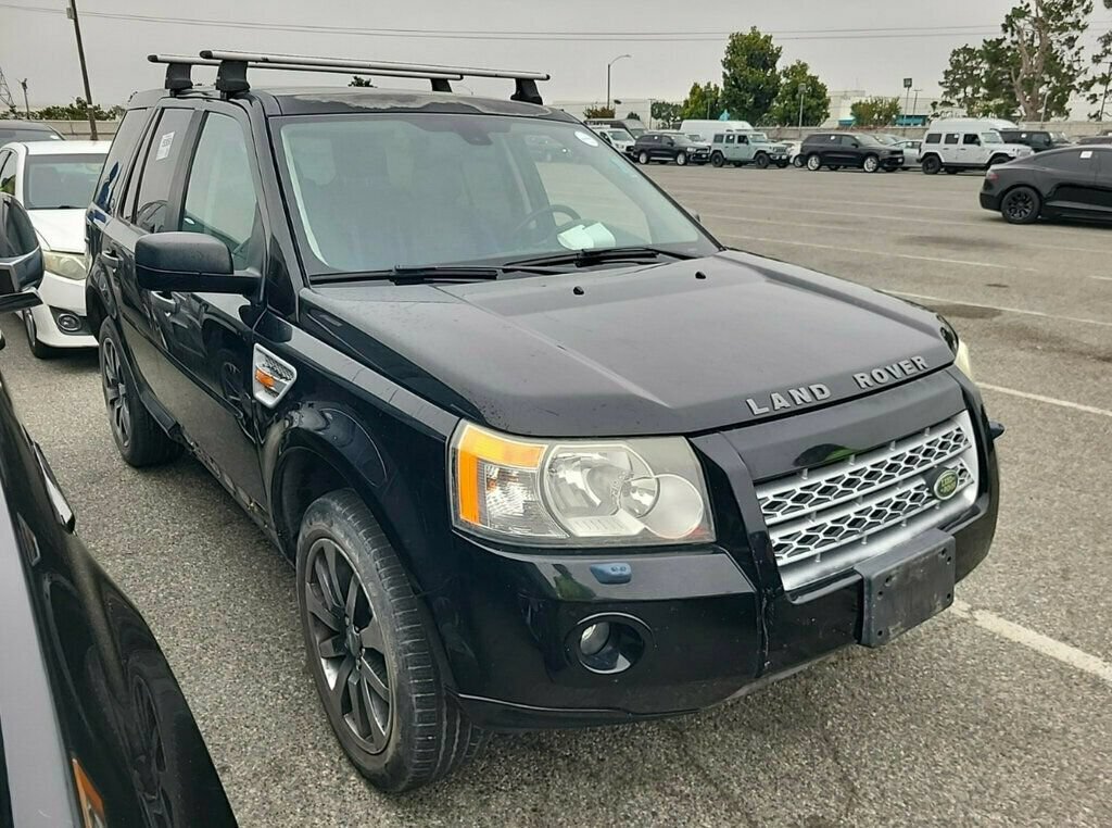 Used 2008 Land Rover LR2 HSE AWD/4WD image 2