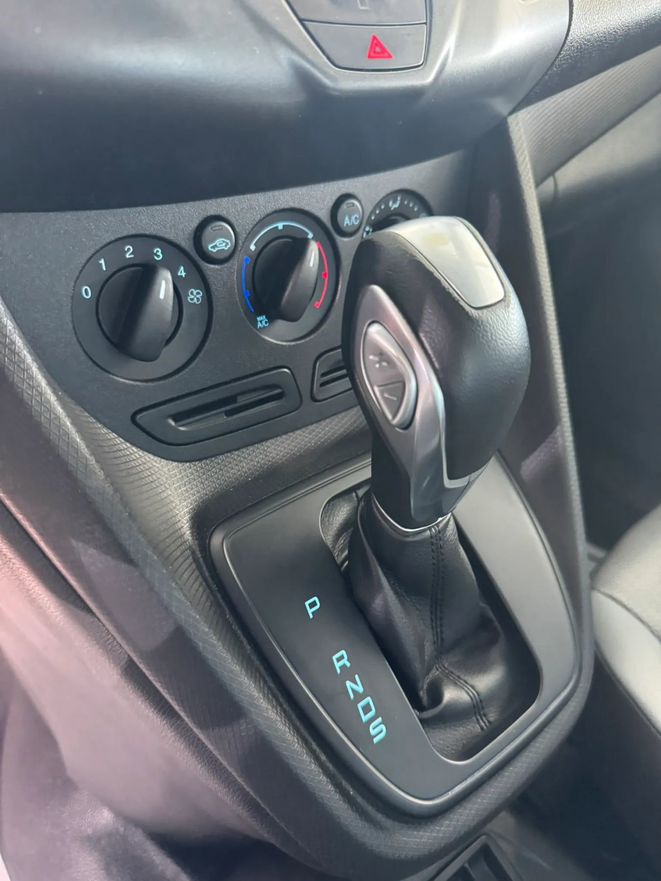 Used 2014 Ford Transit Connect XL image 14