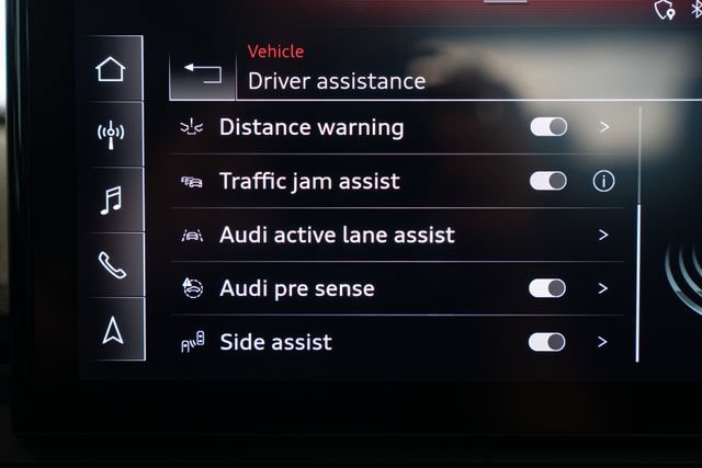 Used 2021 Audi Q5 Prestige w/ Prestige Package AWD/4WD image 21