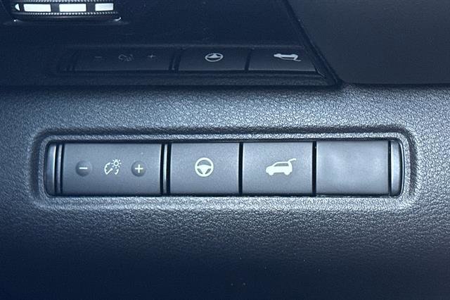 New 2025 Nissan Pathfinder SV w/ SV Premium Package image 29