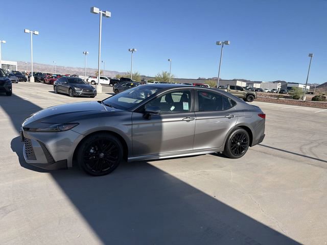 Used 2025 Toyota Camry SE FWD image 8