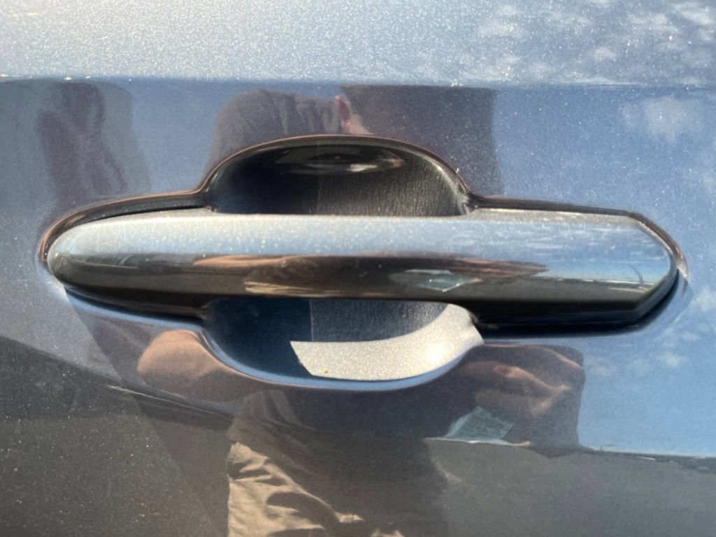 Used 2019 Toyota RAV4 XSE w/ XSE Weather Package AWD/4WD image 17
