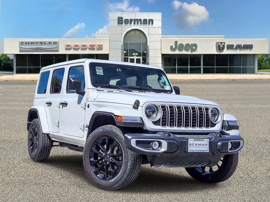 Used 2025 Jeep Wrangler Unlimited Sahara w/ Safety Group AWD/4WD image 2