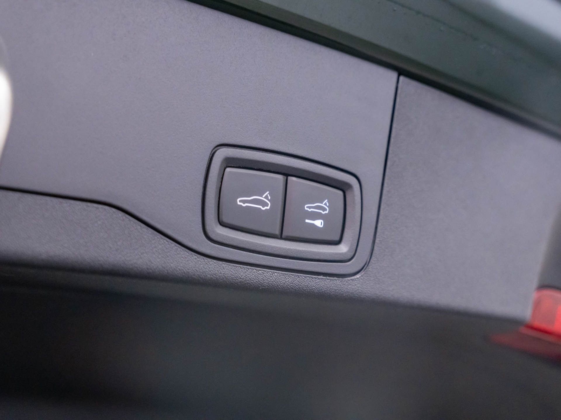 New 2026 Porsche Taycan 4S AWD/4WD image 29