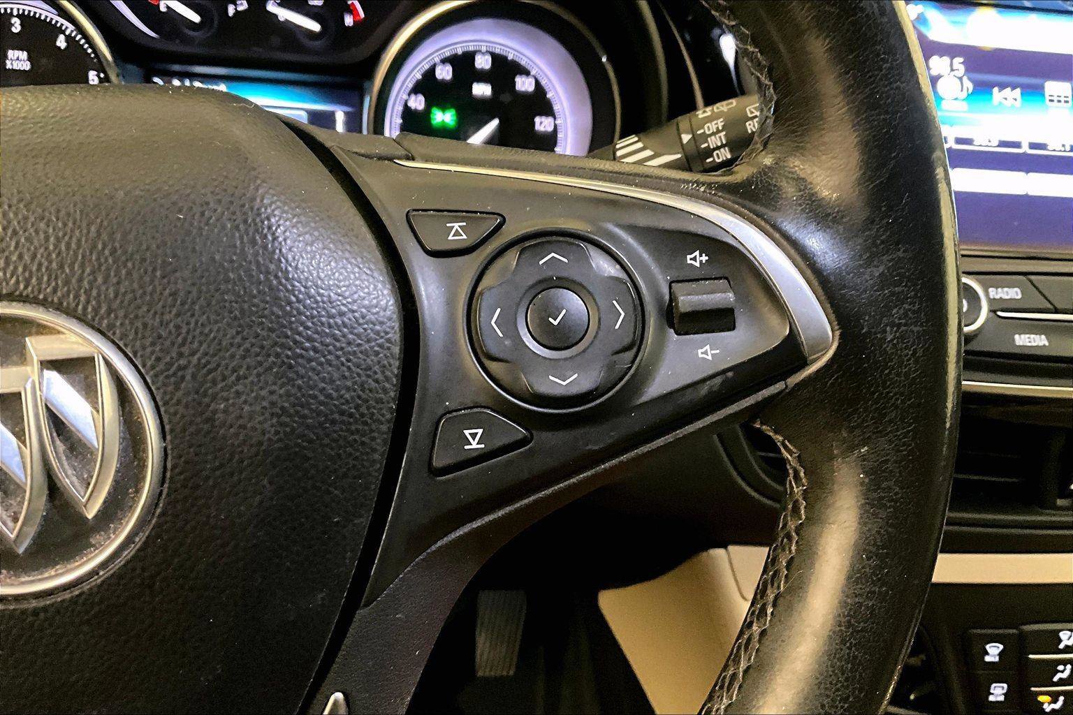 Used 2020 Buick Envision Preferred image 19