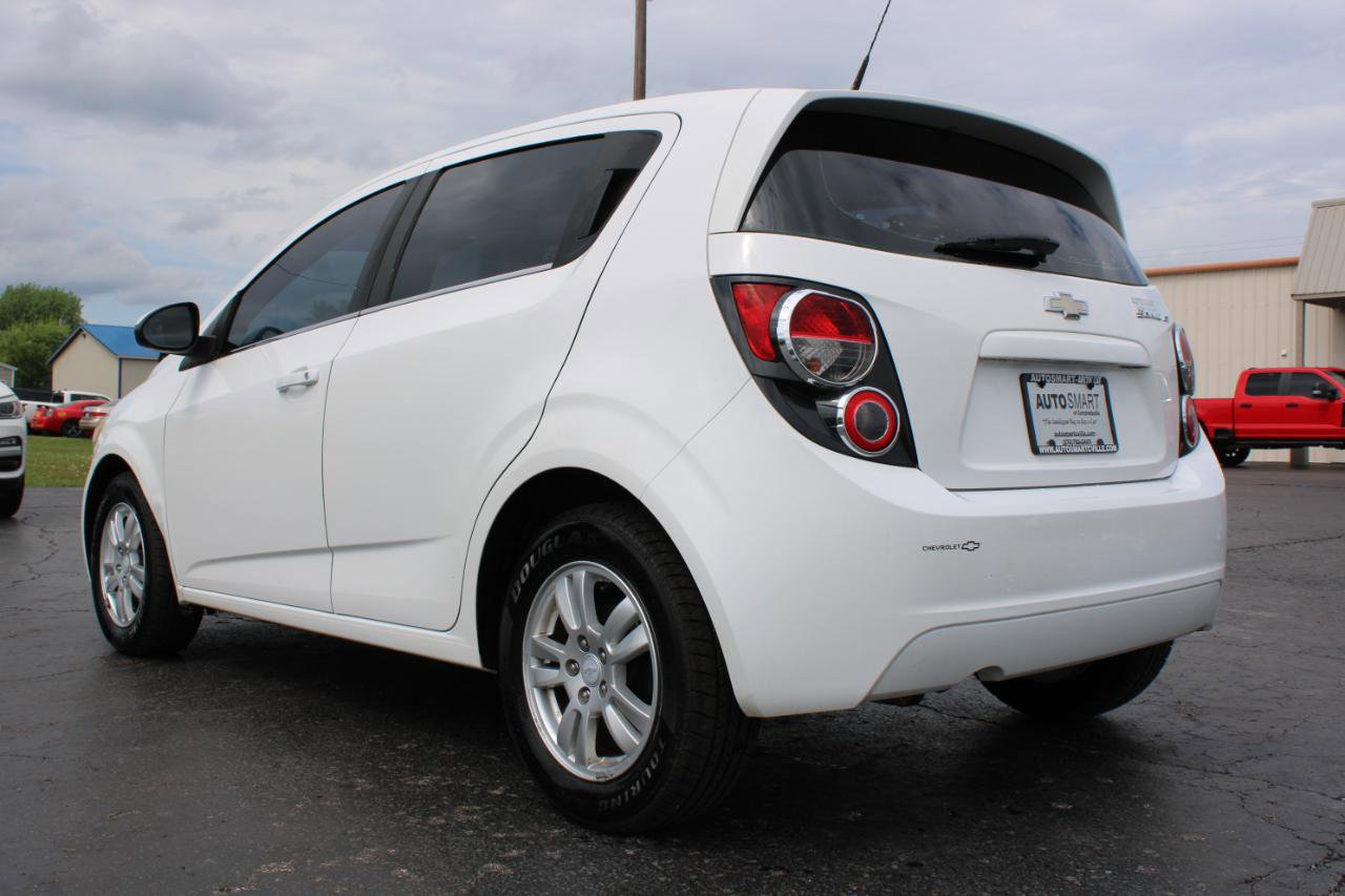 Used 2013 Chevrolet Sonic LT FWD image 9
