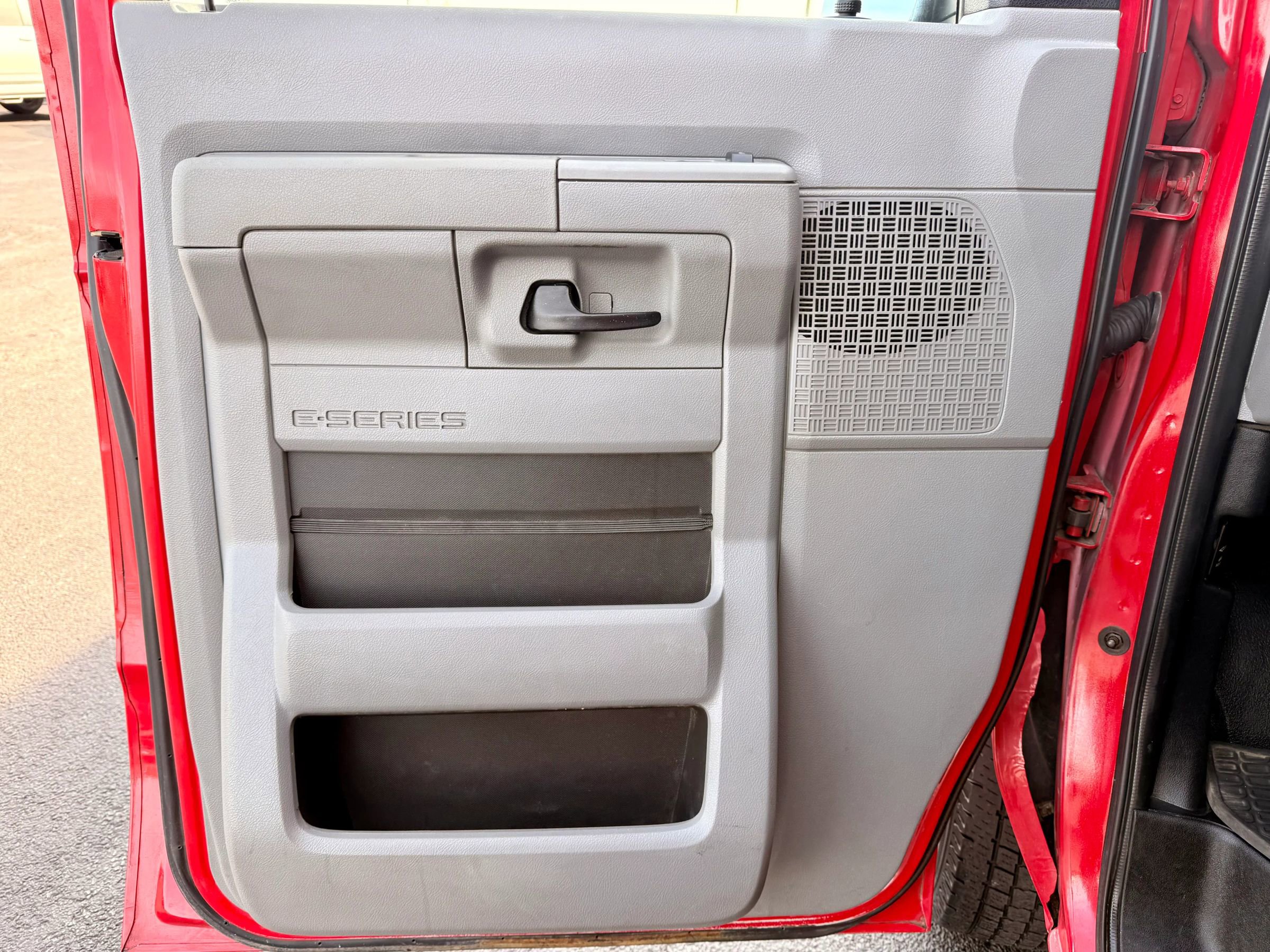 Used 2012 Ford E-150 and Econoline 150 w/ Commercial Cargo Van Pkg image 12