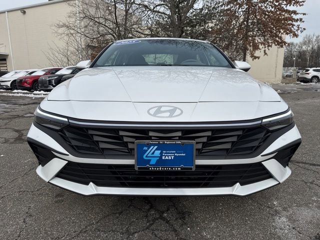 Certified 2025 Hyundai Elantra SE video 2