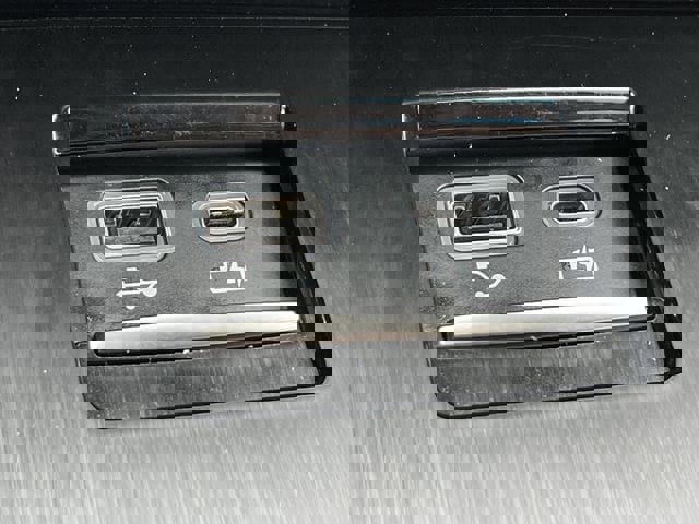 Used 2025 Lexus ES 350 Ultra Luxury w/ Accessory Package (Z2) image 19