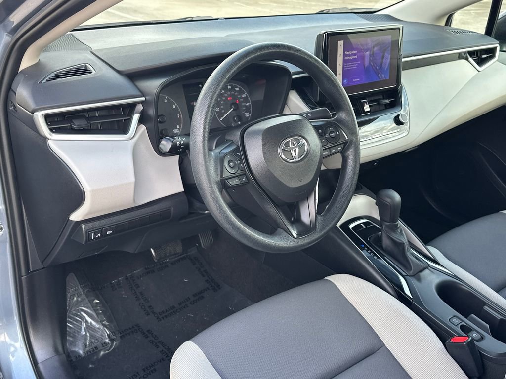 Used 2023 Toyota Corolla LE FWD image 18