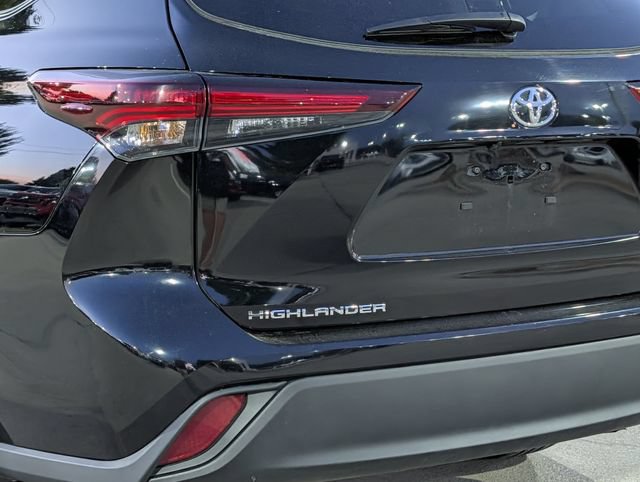 Used 2026 Toyota Highlander XLE AWD/4WD image 8