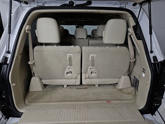 Used 2017 Lexus LX 570 4WD w/ Luxury Package image 34