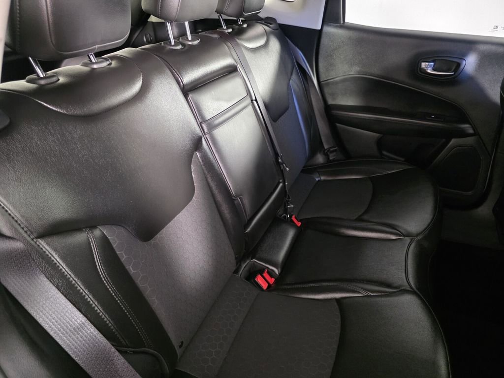 Certified 2020 Jeep Compass Altitude image 32
