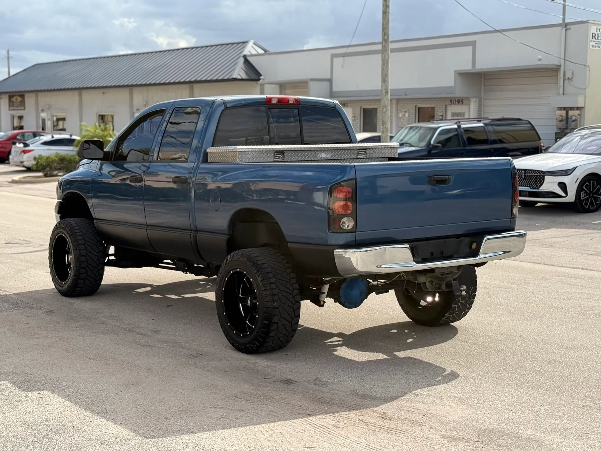 Used 2004 Dodge Ram 1500 Truck ST w/ Trailer Tow Group image 5