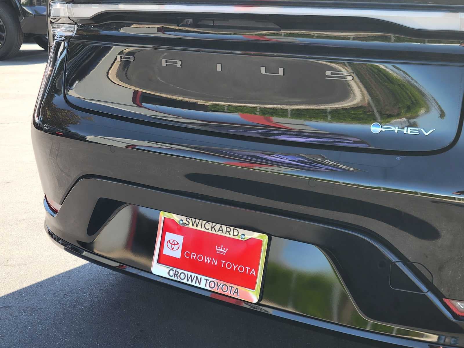 New 2027 Toyota Prius Plug-In Hybrid FWD image 13