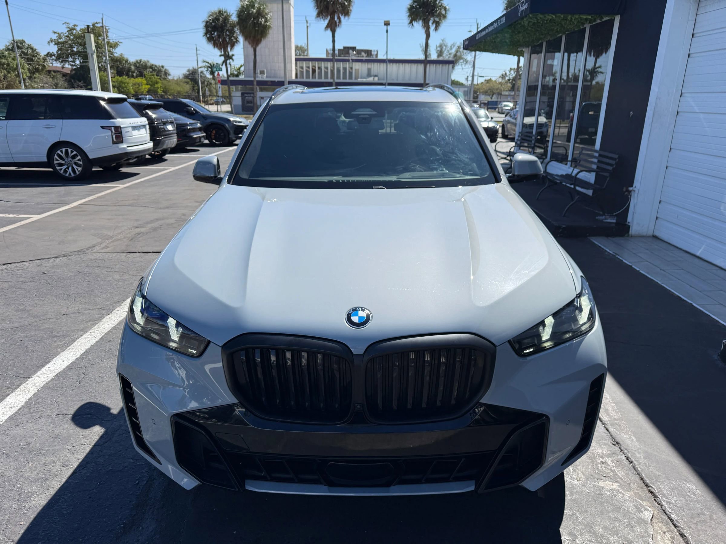 Used 2024 BMW X5 xDrive40i w/ M Sport Package image 4