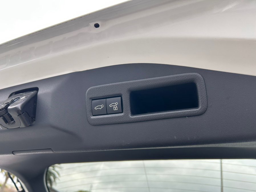 Used 2023 Subaru Solterra AWD image 61