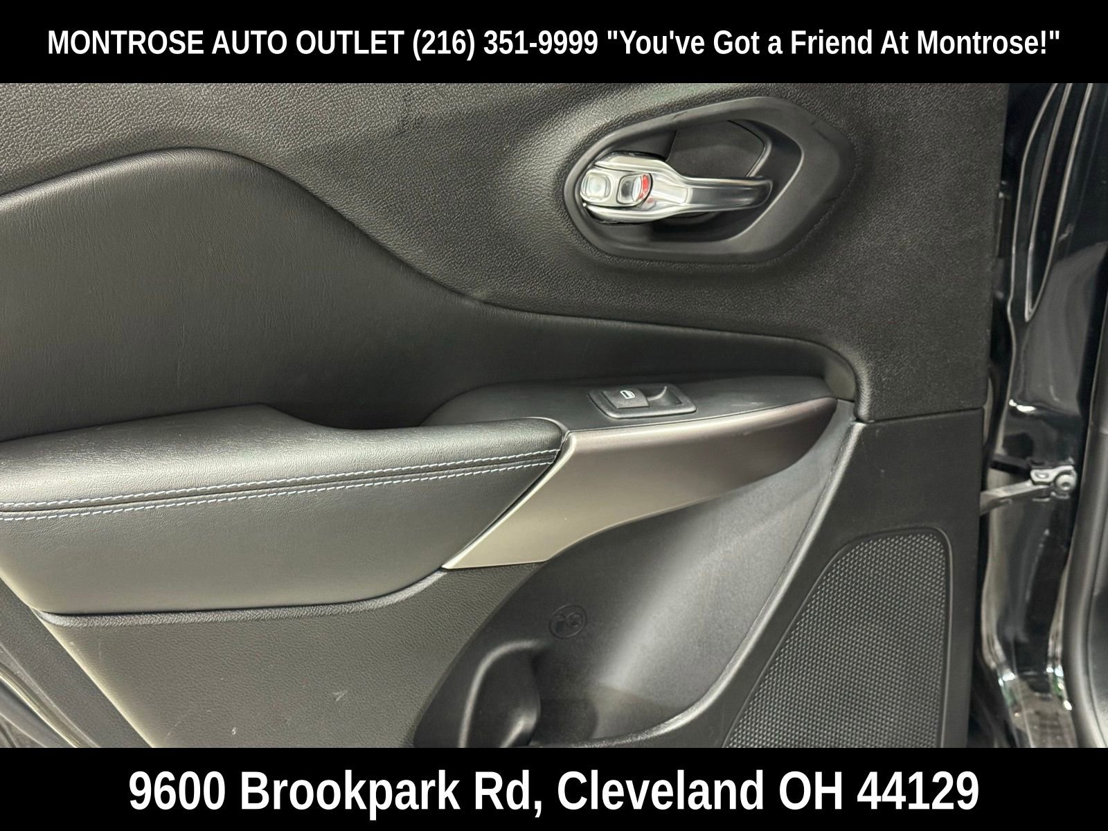 Used 2019 Jeep Cherokee Latitude Plus w/ Comfort/Convenience Group image 38