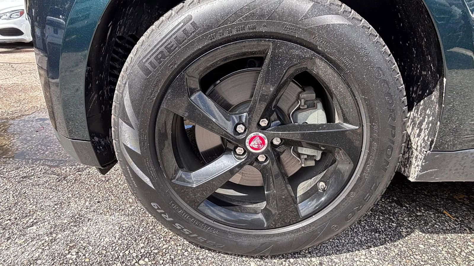 Used 2017 Jaguar F-PACE Prestige image 21