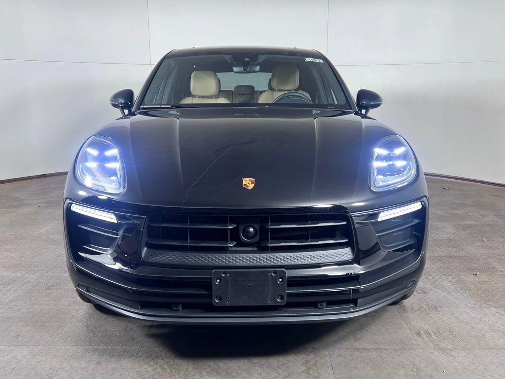 Certified 2025 Porsche Macan image 10