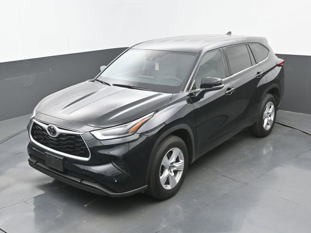 Used 2021 Toyota Highlander L FWD image 16