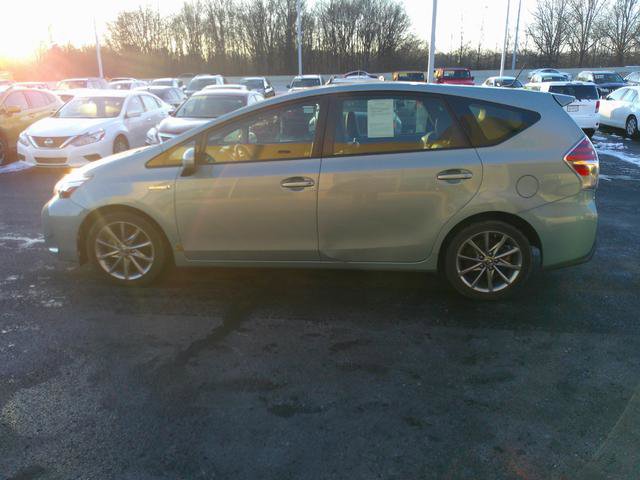 Used 2015 Toyota Prius V image 3