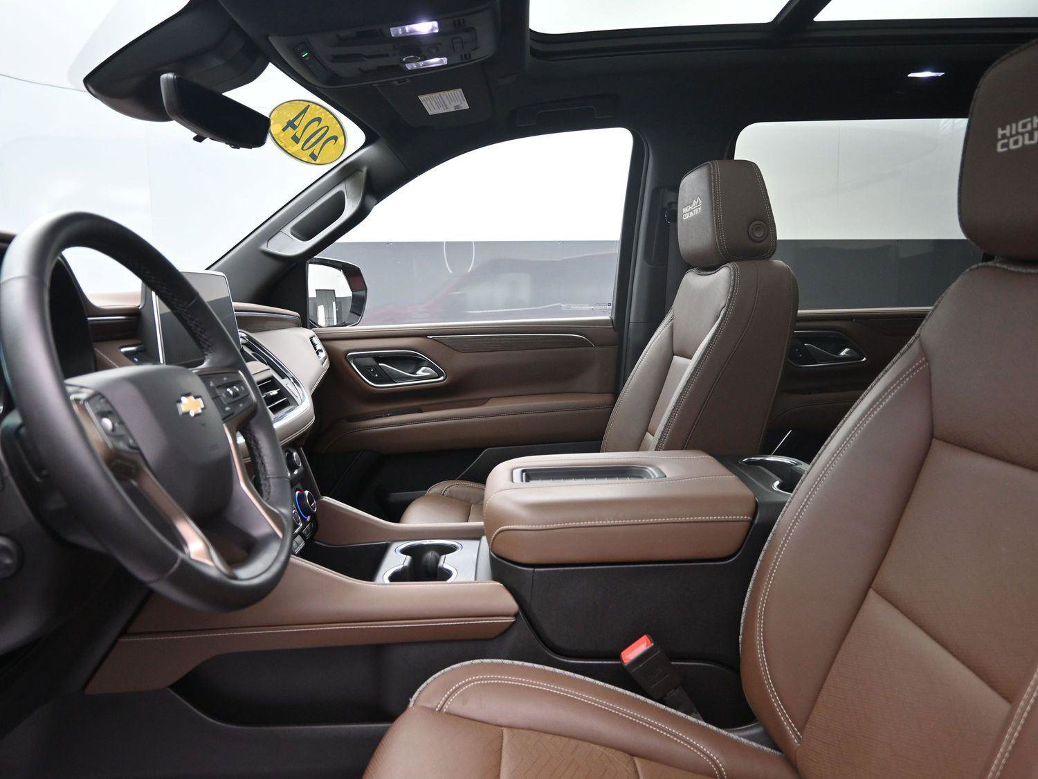 Used 2024 Chevrolet Suburban High Country image 25