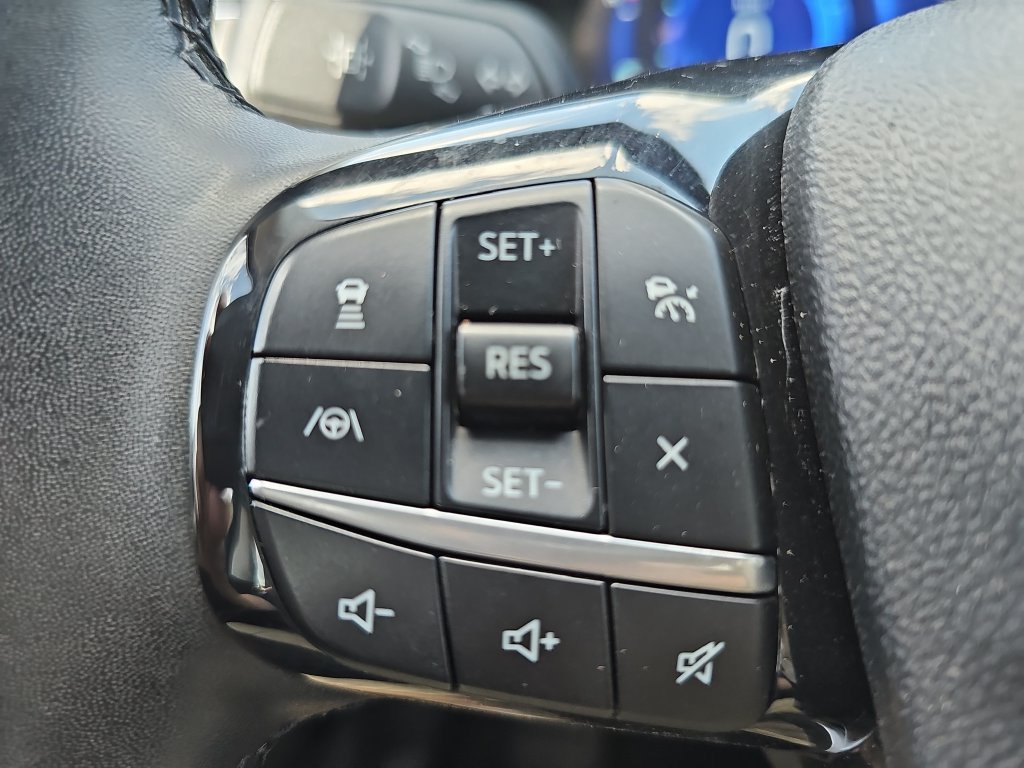 Certified 2022 Ford Escape SEL w/ Technology Package AWD/4WD image 17