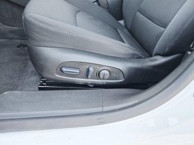 Used 2024 Chevrolet Malibu LT image 30