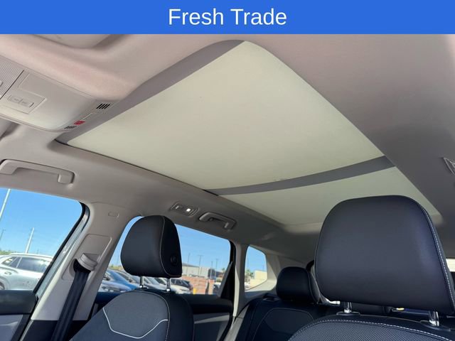Certified 2023 Volkswagen Taos SE image 9