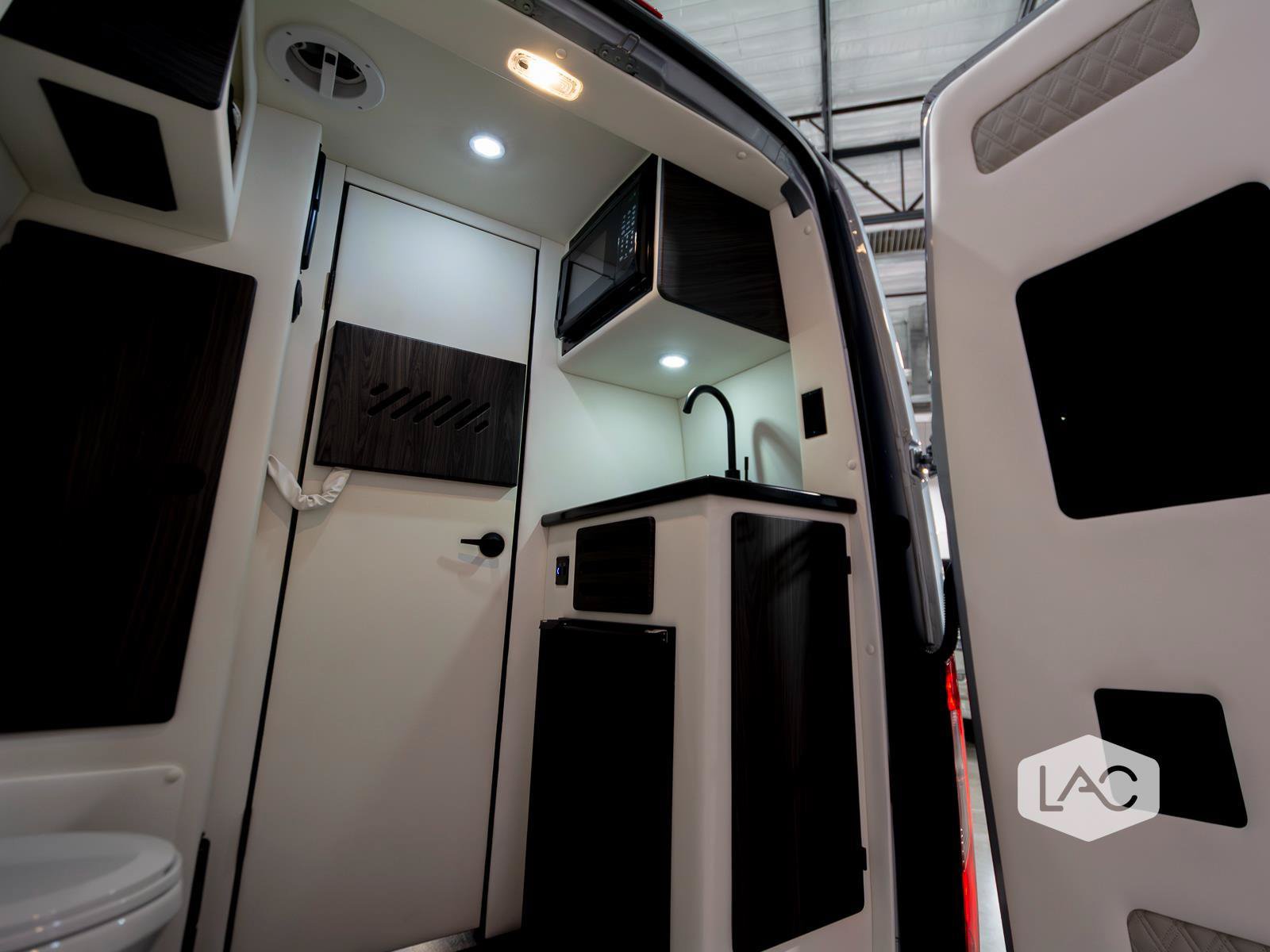 Used 2025 Mercedes-Benz Sprinter 3500 image 13