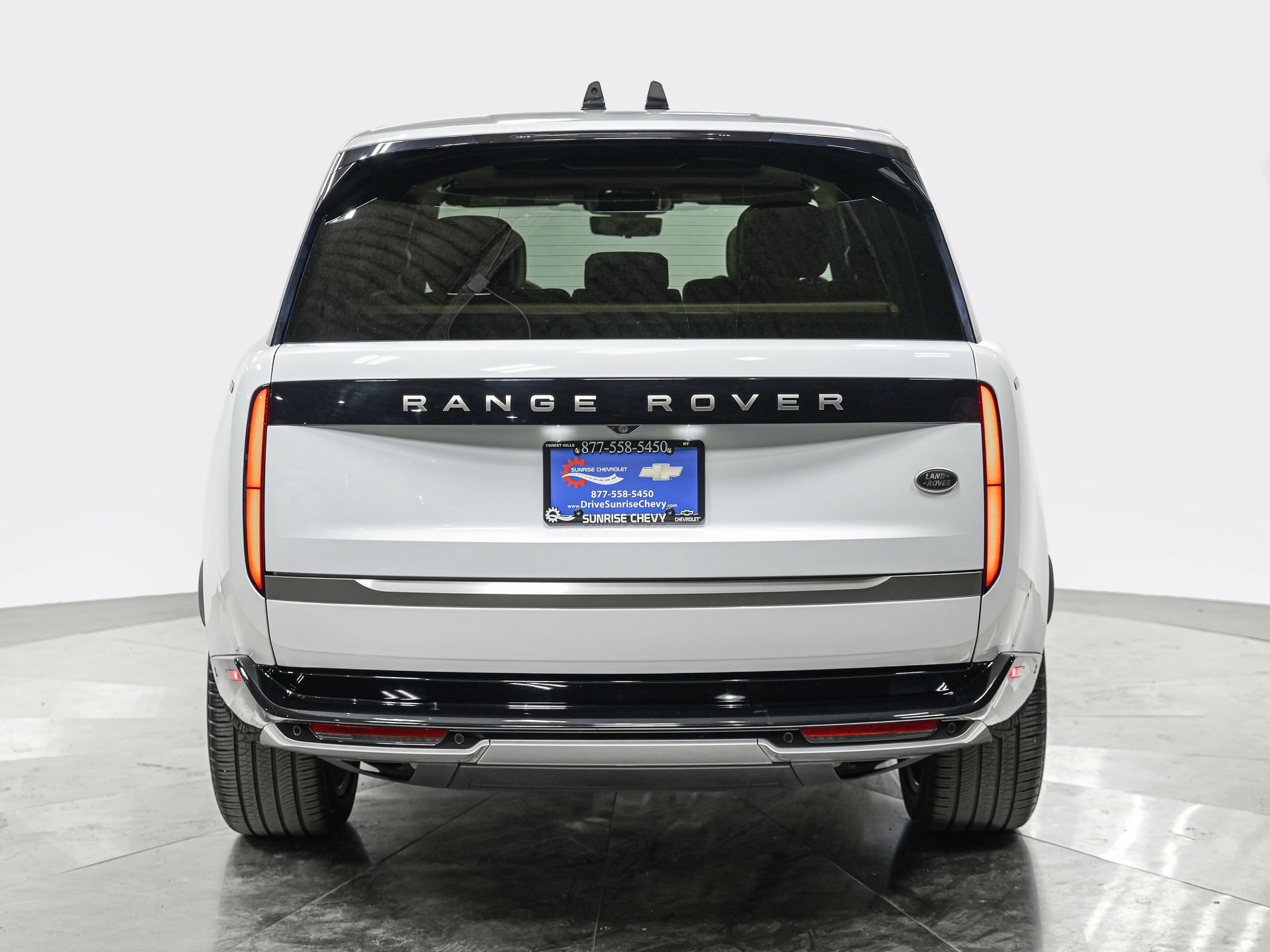 Used 2023 Land Rover Range Rover SE AWD/4WD image 5