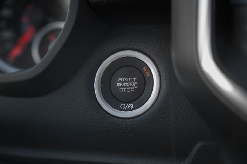 New 2026 RAM 1500 4x4 Crew Cab image 32