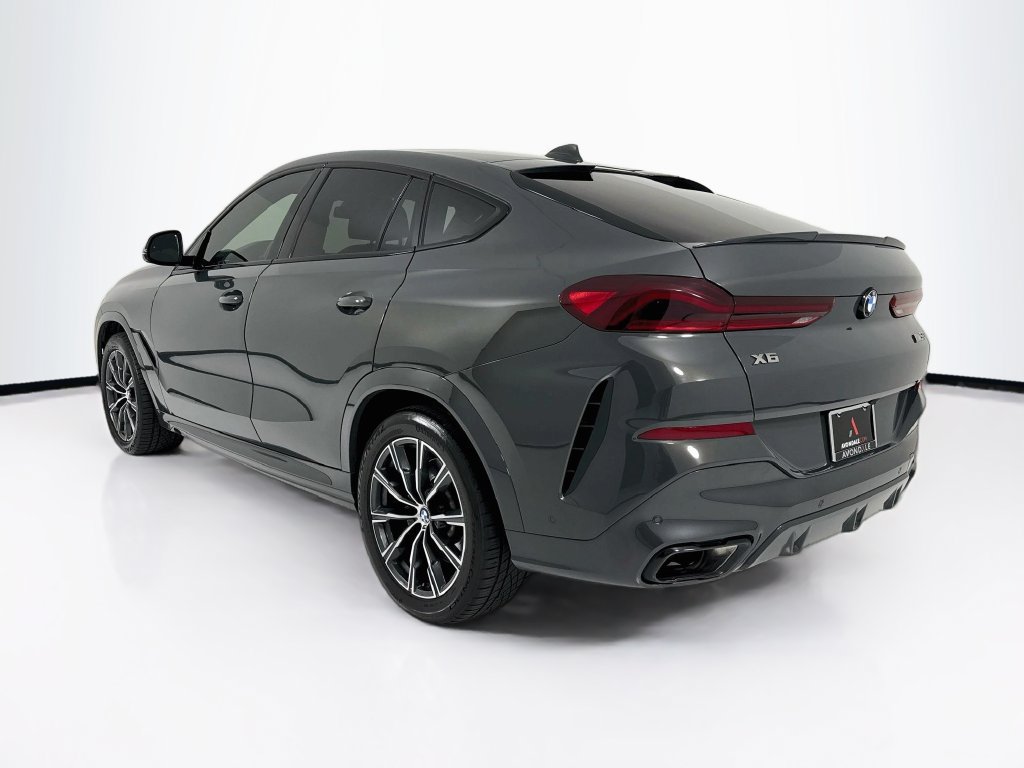 Used 2023 BMW X6 M50i w/ Dynamic Handling Package AWD/4WD image 3