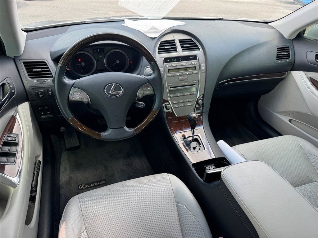 Used 2011 Lexus ES 350 FWD image 11