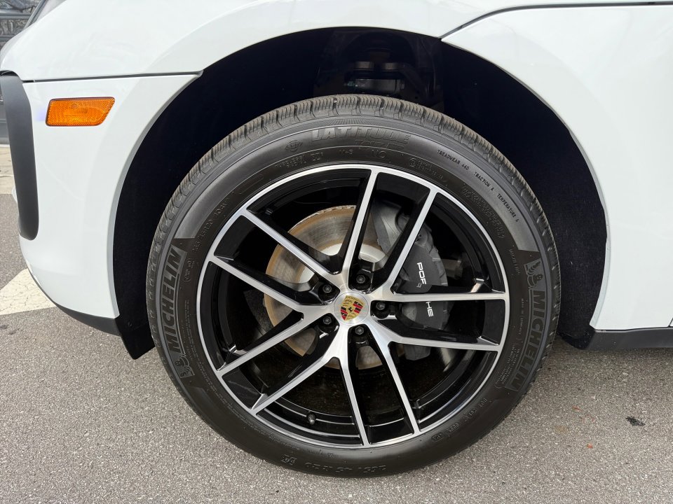 New 2026 Porsche Macan Turbo image 11