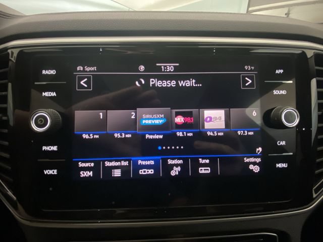 Used 2023 Volkswagen Atlas SE w/ Panoramic Sunroof Package AWD/4WD image 16