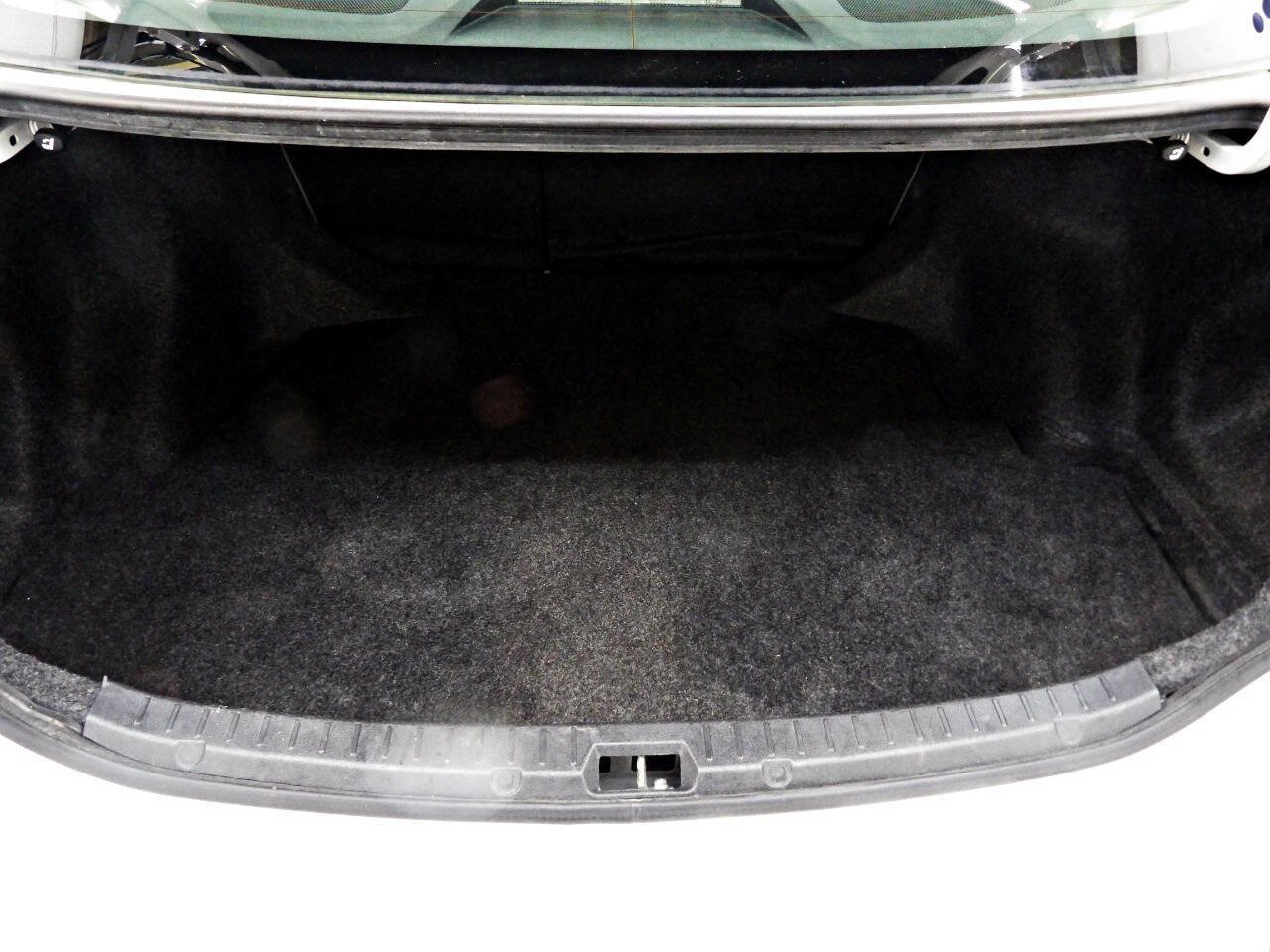 Used 2013 Toyota Corolla LE FWD image 13