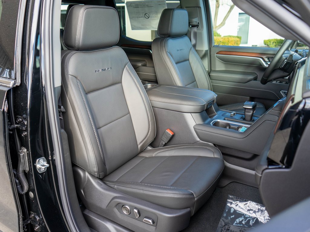 New 2026 GMC Sierra 1500 Denali w/ Technology Package image 9