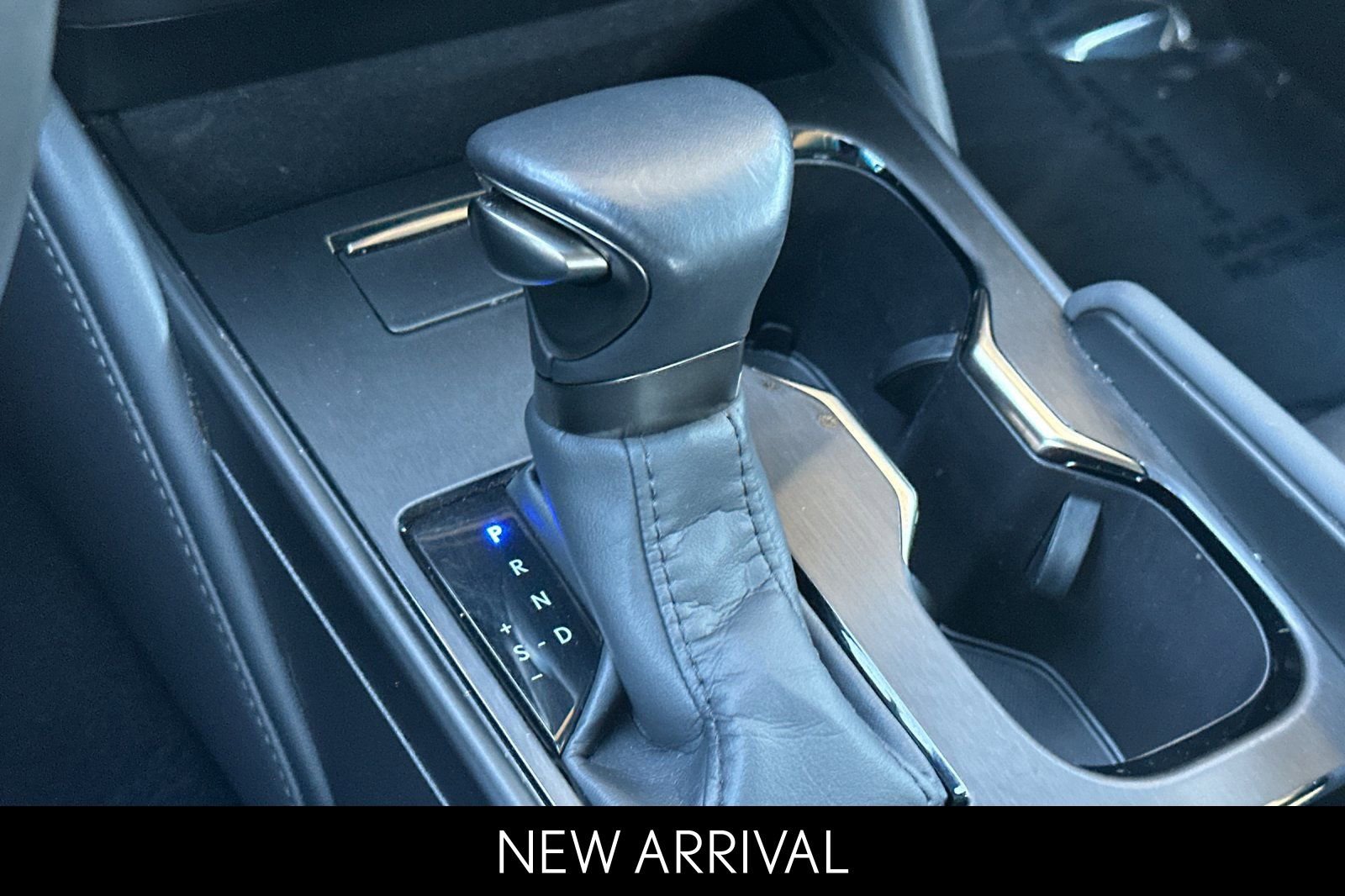 Certified 2024 Lexus ES 350 w/ Premium Package image 24