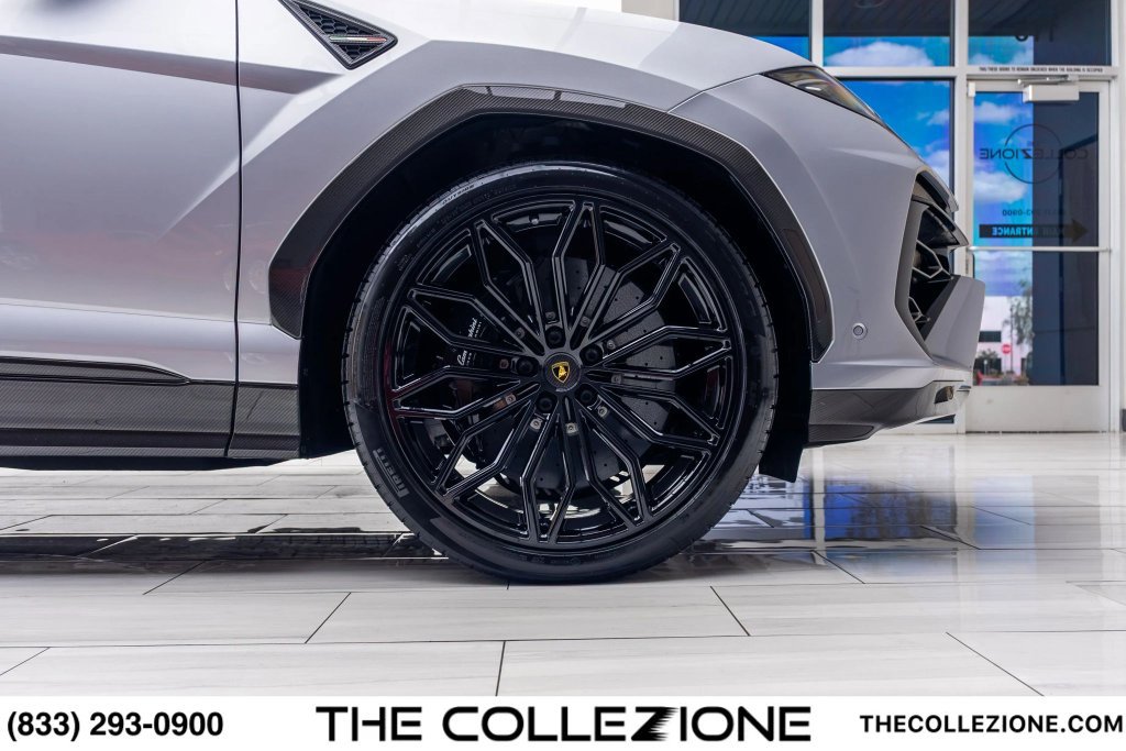 Used 2026 Lamborghini Urus SE AWD/4WD image 45