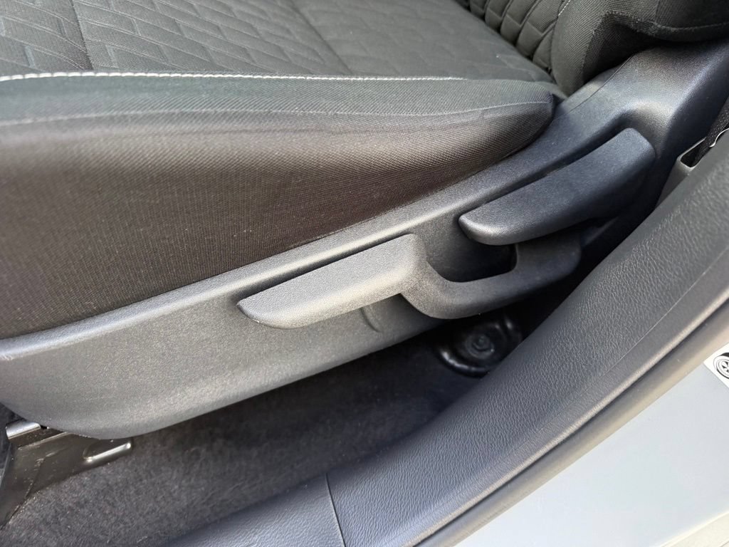 Used 2021 Nissan Kicks SV FWD image 11
