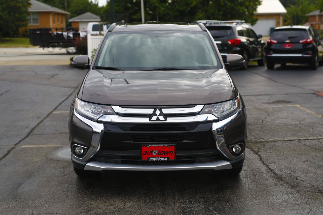 Used 2016 Mitsubishi Outlander SEL AWD/4WD image 2