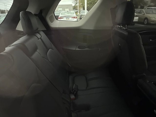 Used 2025 Honda Pilot Touring image 27